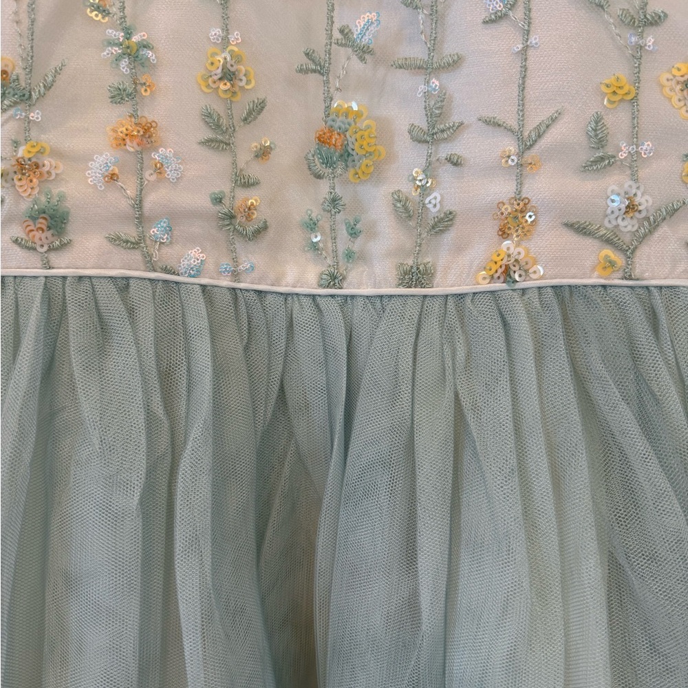 Zunie girls Floral Embroidered Dress with Tulle Skirt! Size 5. - Picture 3 of 4